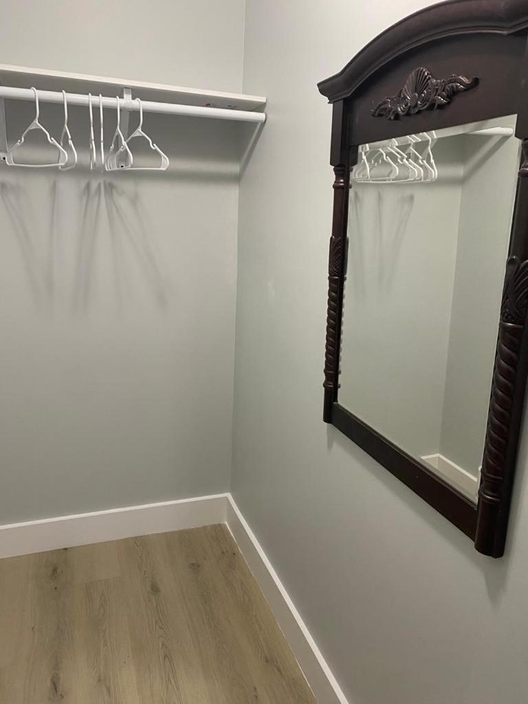 King Suite 8Mins To Newark Airport Екстер'єр фото