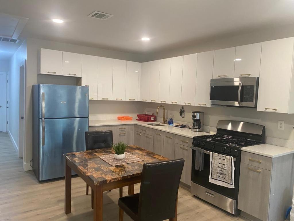 King Suite 8Mins To Newark Airport Екстер'єр фото