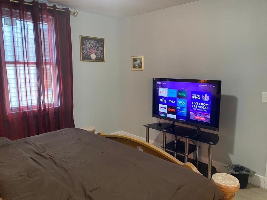 King Suite 8Mins To Newark Airport Екстер'єр фото